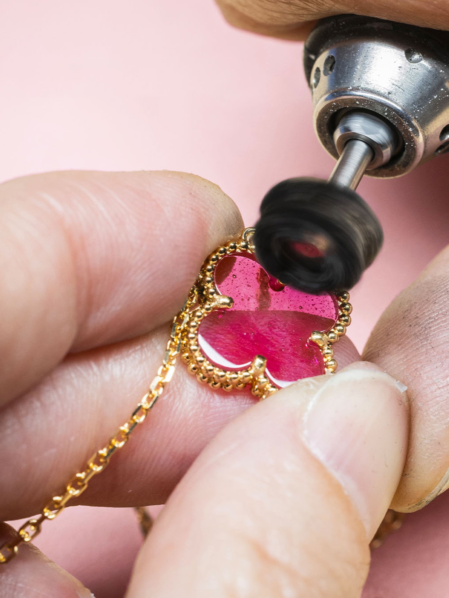 ヴィンテージ アルハンブラ ブレスレット、5モチーフ 18K イエロー